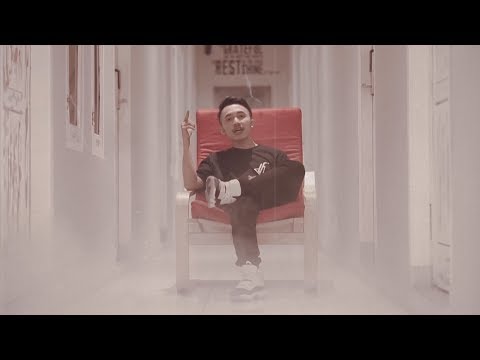 Eizy - &quot;Insomnia&quot; [Music Video]