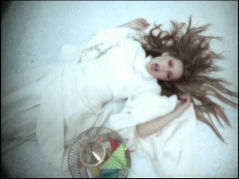 Belinda - Be Free (Official Videoclip)