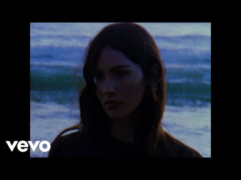 Gracie Abrams - I know it won’t work (Official Music Video)